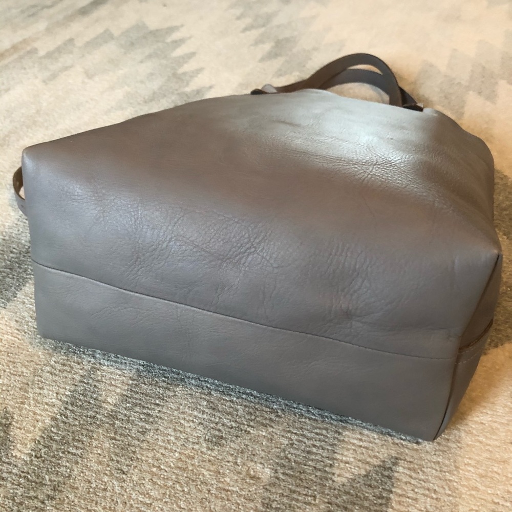 ❣️SOLD - Madewell Medium Transport Tote Stonewall - Picture 7 of 8